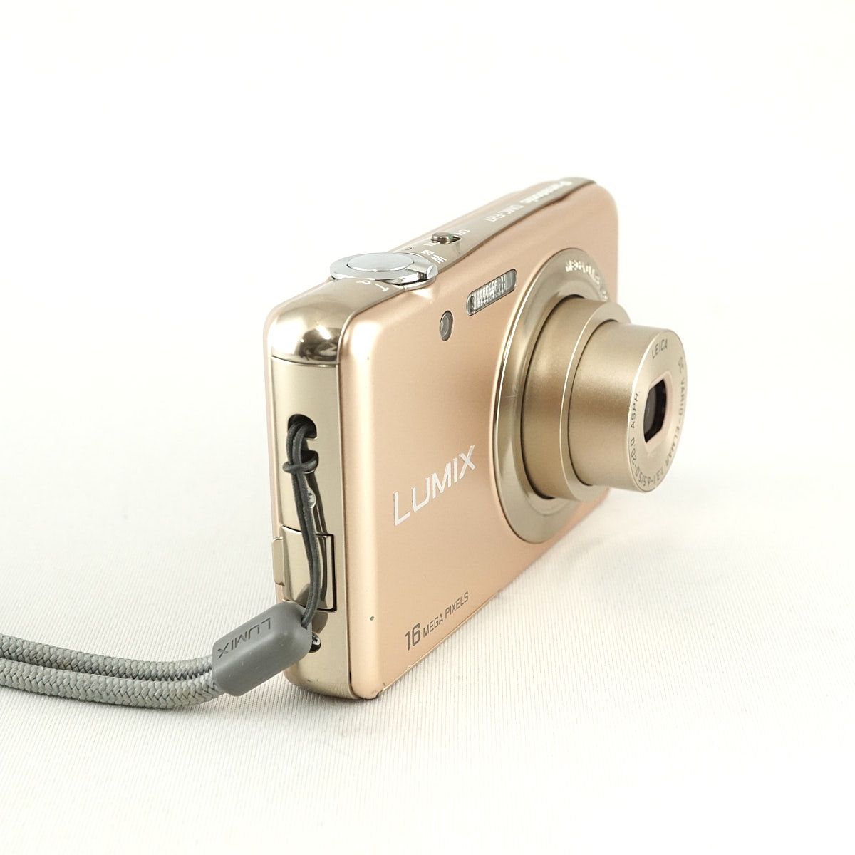 Panasonic LUMIX DMC-FH7 デジタルカメラ USED美品 本体＋バッテリー 