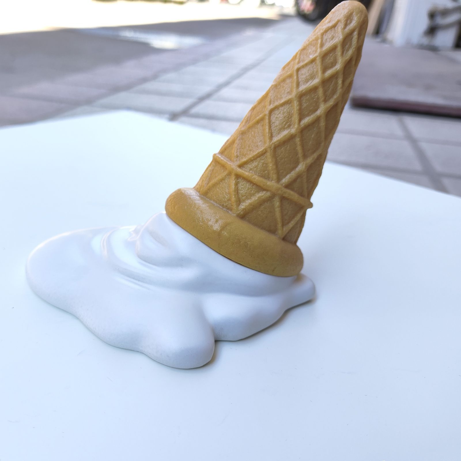 ソフトクリーム型置物 369012.jpg