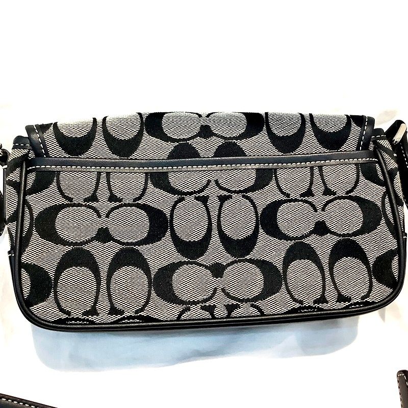 美品】コーチ（COACH）シグネチャーキャンバスミニショルダー