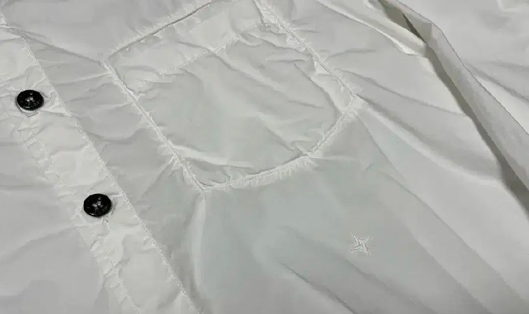 ストーンアイランド 白