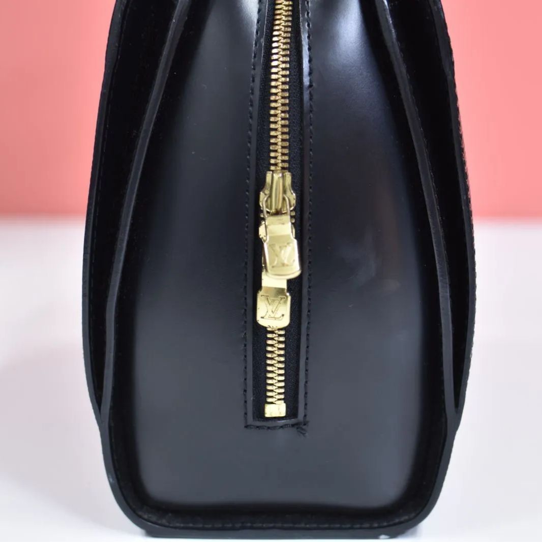LOUIS VUITTON ルイヴィトン エピ ポンヌフ ノワール M52052 - メルカリ