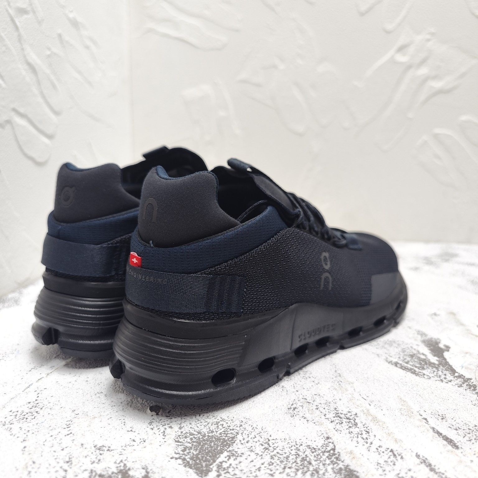 期間限定値下げ♡ON♡CLOUDFLYERスニーカー　ブラック　23.5センチ 楽天市場】オン 黒色 ブラック スニーカー レディース 【 ON