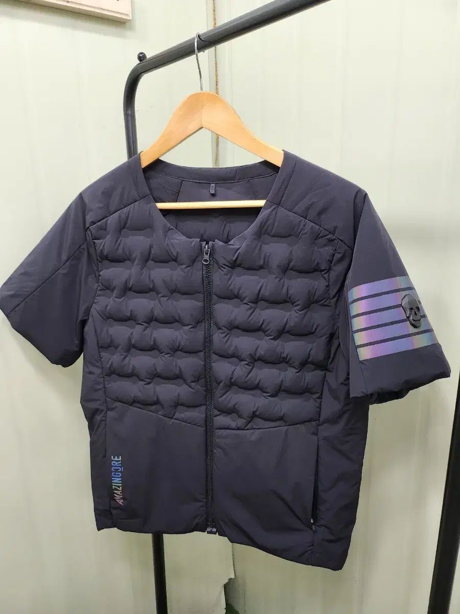 速い船積できます! アメージングクリー 半袖 ダウン ジャケット ブラック M