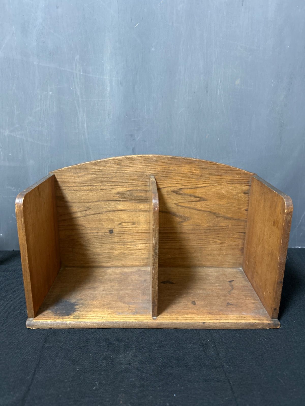 小さな本棚　アンティーク本棚　インテリア