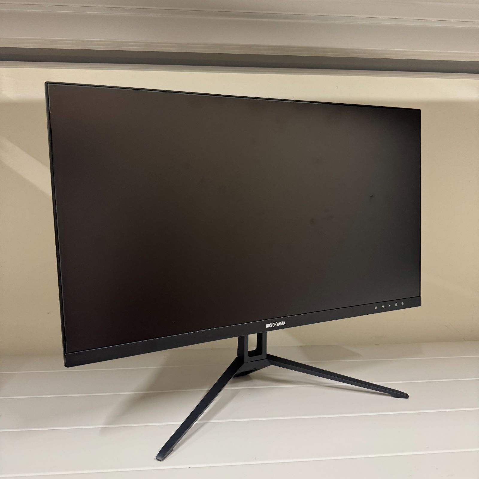 IRIS OHYAMA 21.5インチ液晶ディスプレイ DT-GF213R-B アイリスオーヤマ 21インチモニター DT-GF213R-B超簡単レビュー