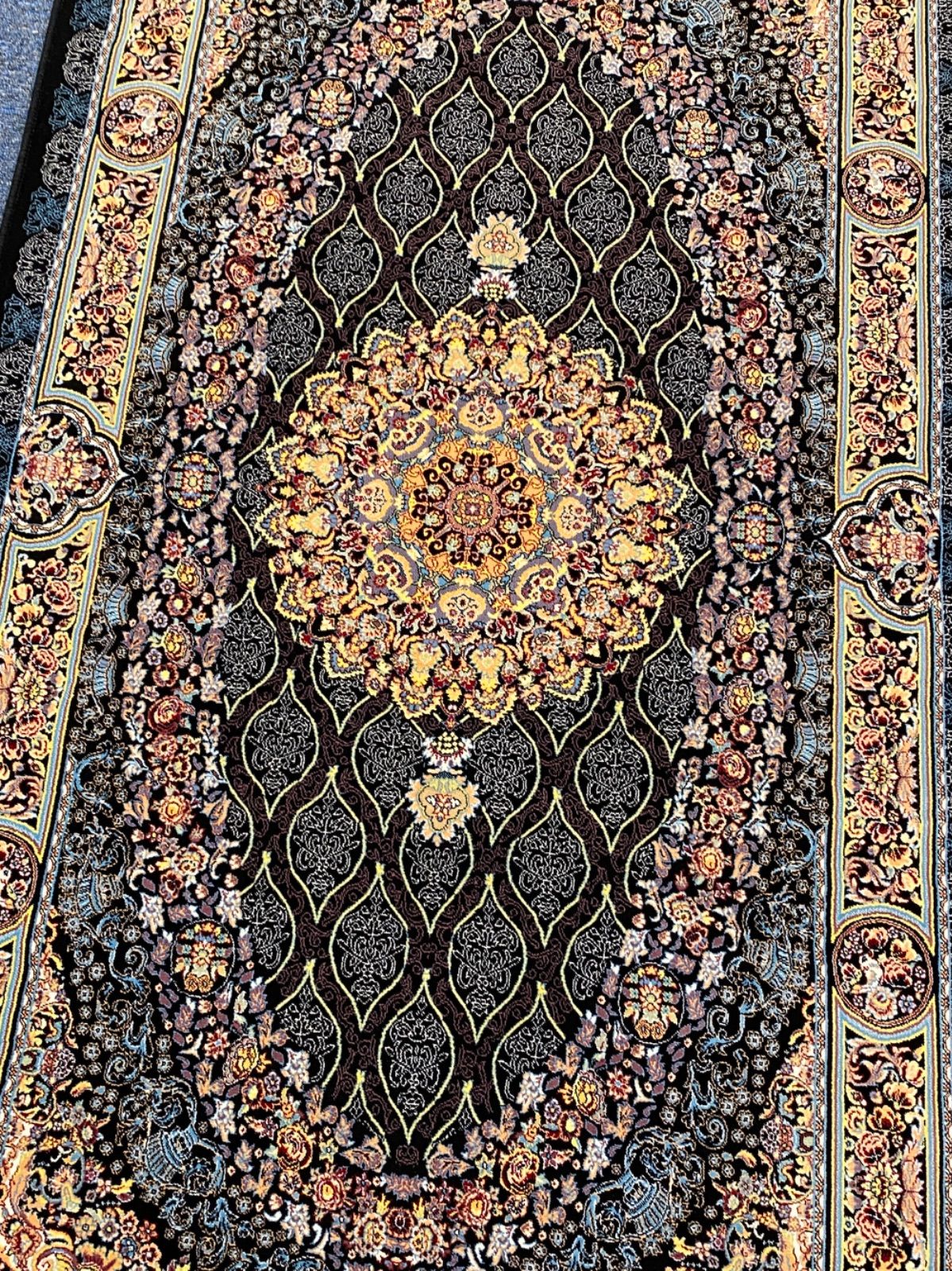 ペルシャ絨毯 81×260 新品未使用 カーペット ラグ Made in Iran - メルカリ