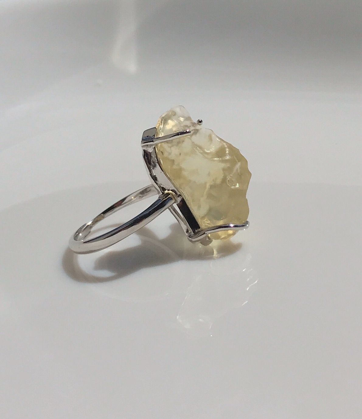 リビアングラス 原石 オールドストック リビアングラス 原石 オールド