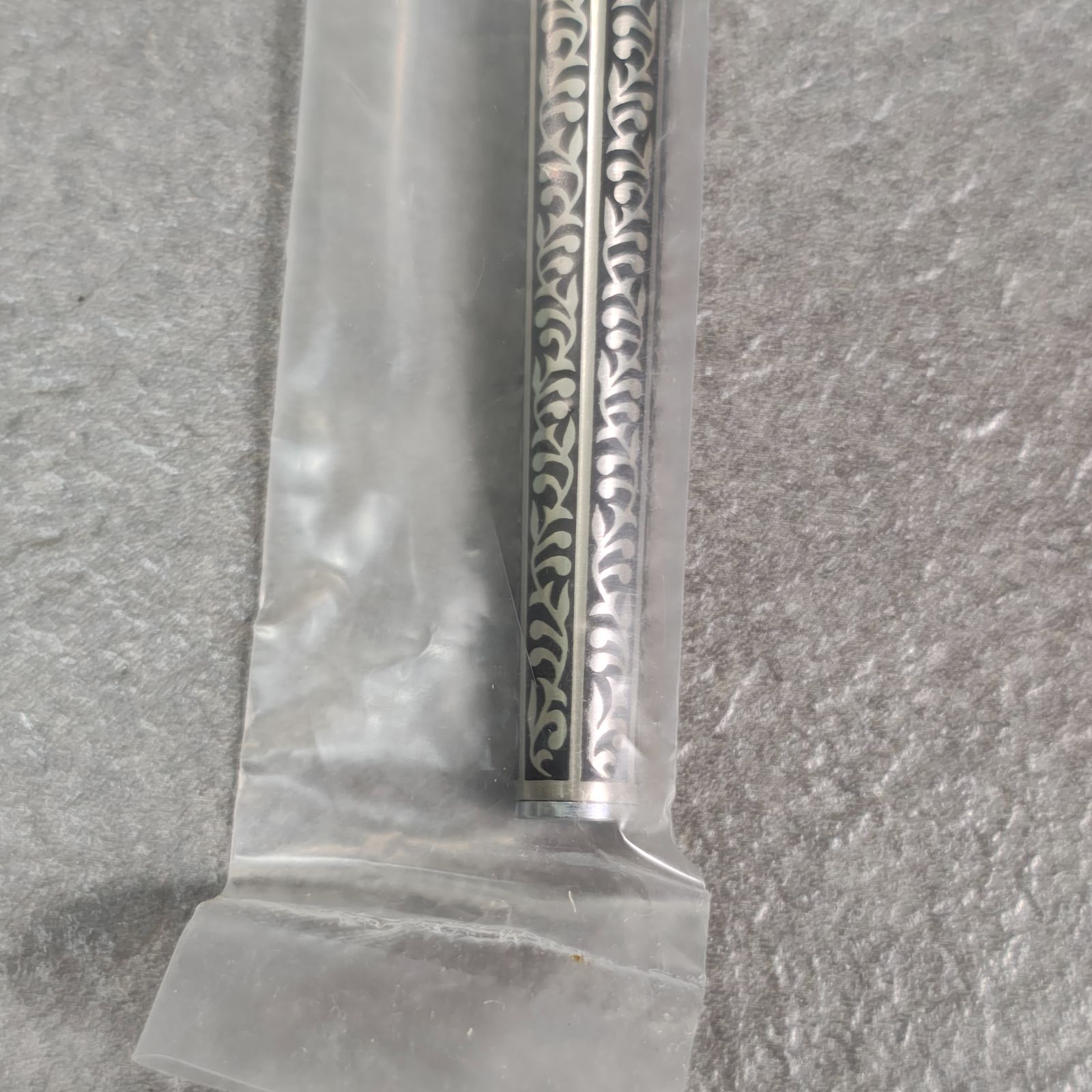 ボールペン laureate