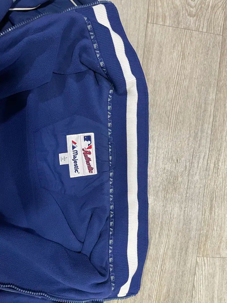 ドジャーズ Majestic L サイズ