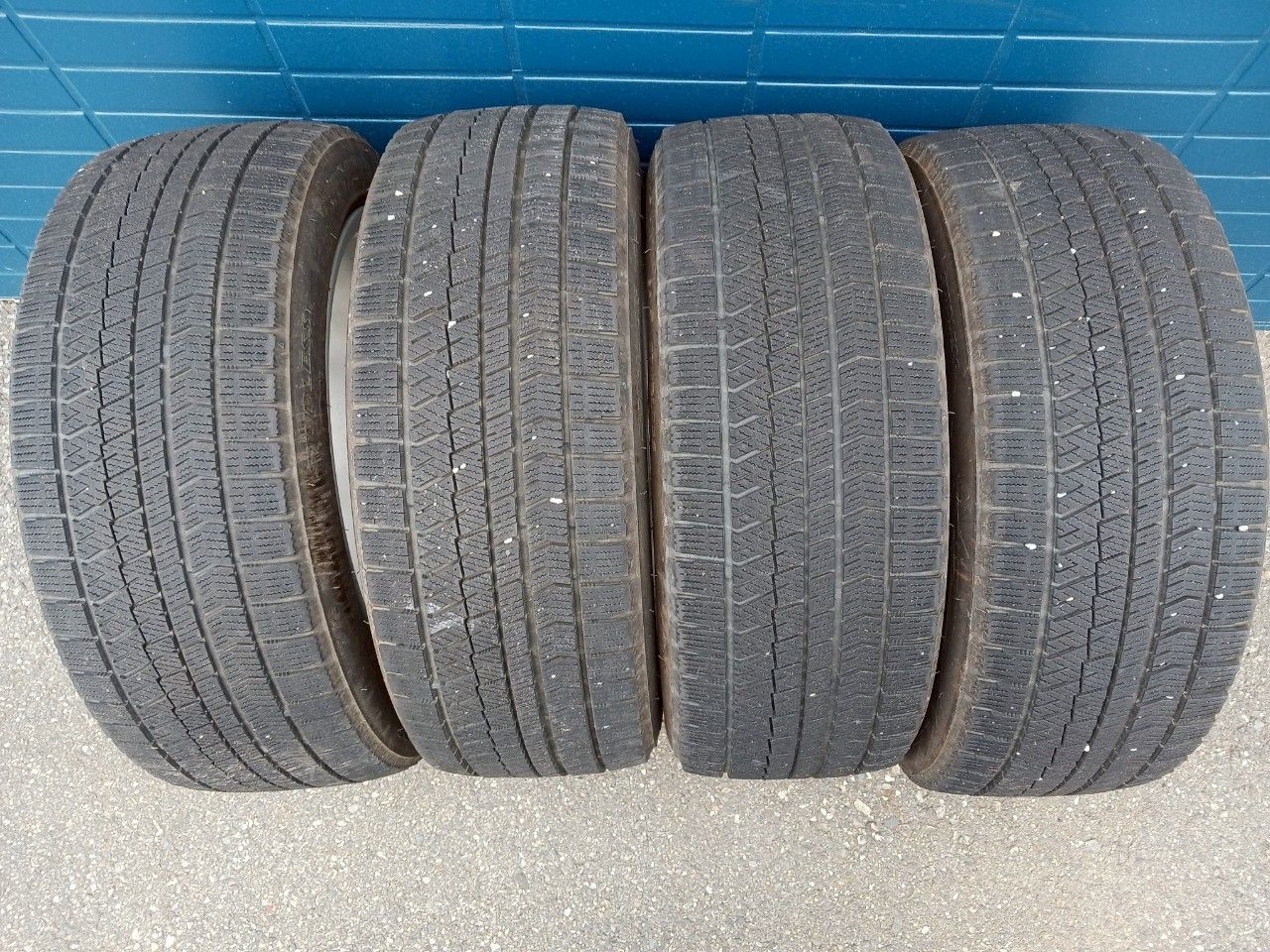 235|45|R18 ES
