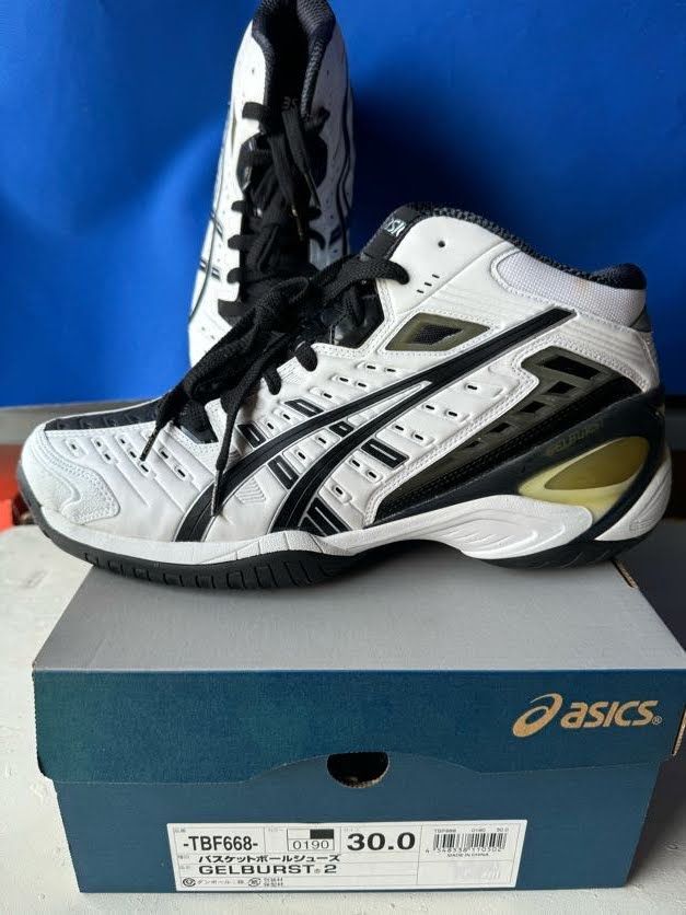 【赤字覚悟！期間限定セール！】32cmあり！最高峰バーストシリーズ！使いやすい白黒カラー！asics GELBURST 2【TBF668 0190】29.5、30、32cm 箱付きデッドストック