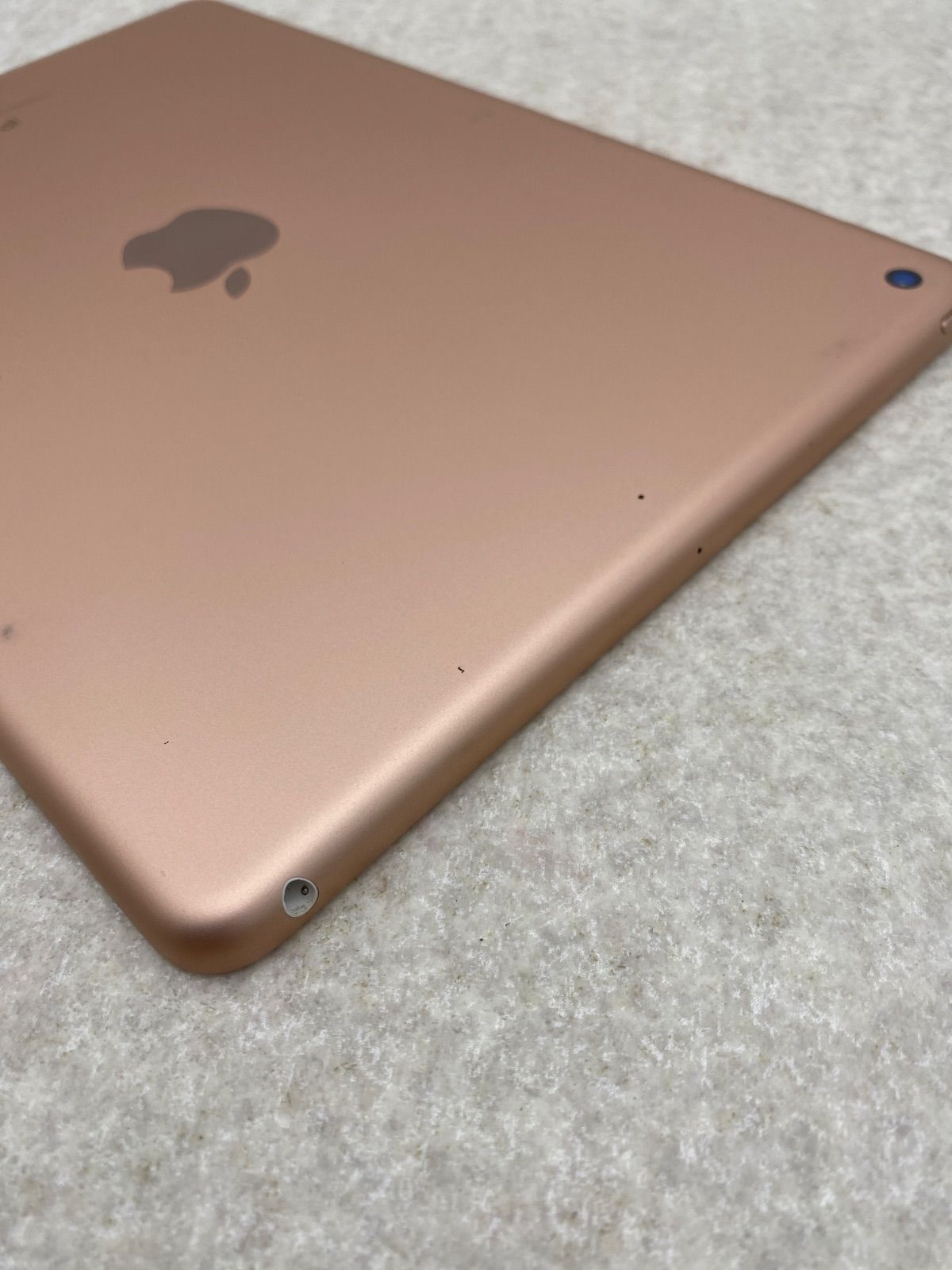 iPad 第6世代 32GB Wi-Fiモデル バッテリー92% A1893 アク