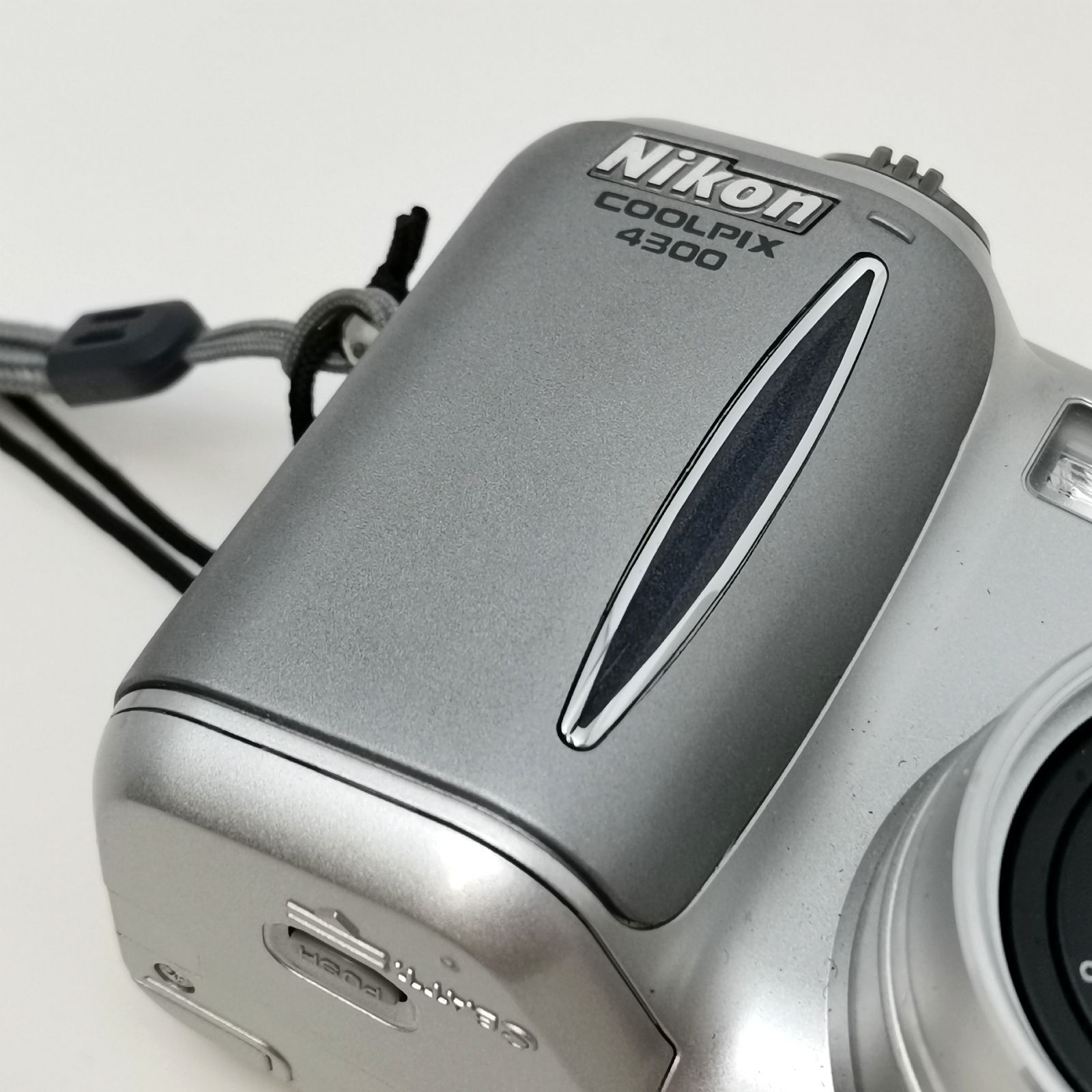 ニコン coolpix 4300 シルバー デジカメ デジタルカメラ ケース
