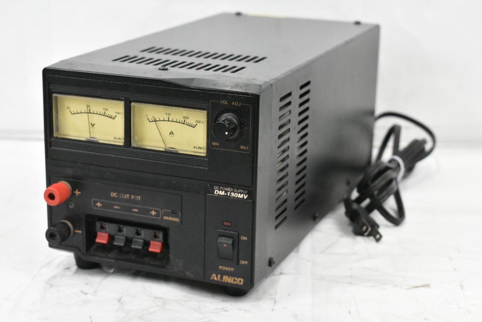 アルインコ　DM-130MV　32A　大型トランス式安定化電源　取扱説明書付 Yahoo!オークション -「alinco dm-130mv」の落札相場・落札価格
