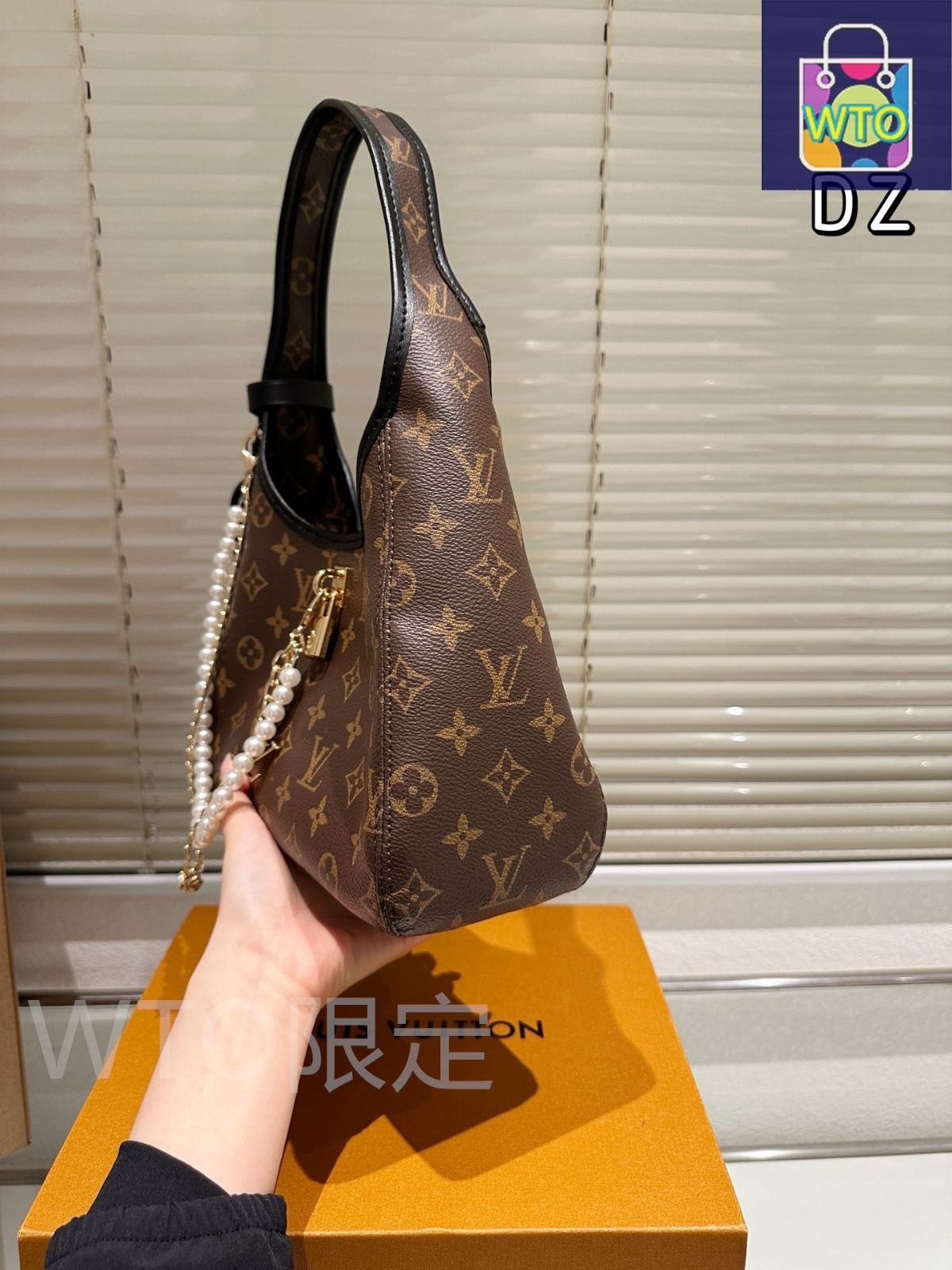 【希少】Louis Vuitton ルイヴィトン ドーヴィル ハンドバッグ 今日特価】LV The Drop 24 ルイヴィトン ザ ドロップ 24cm