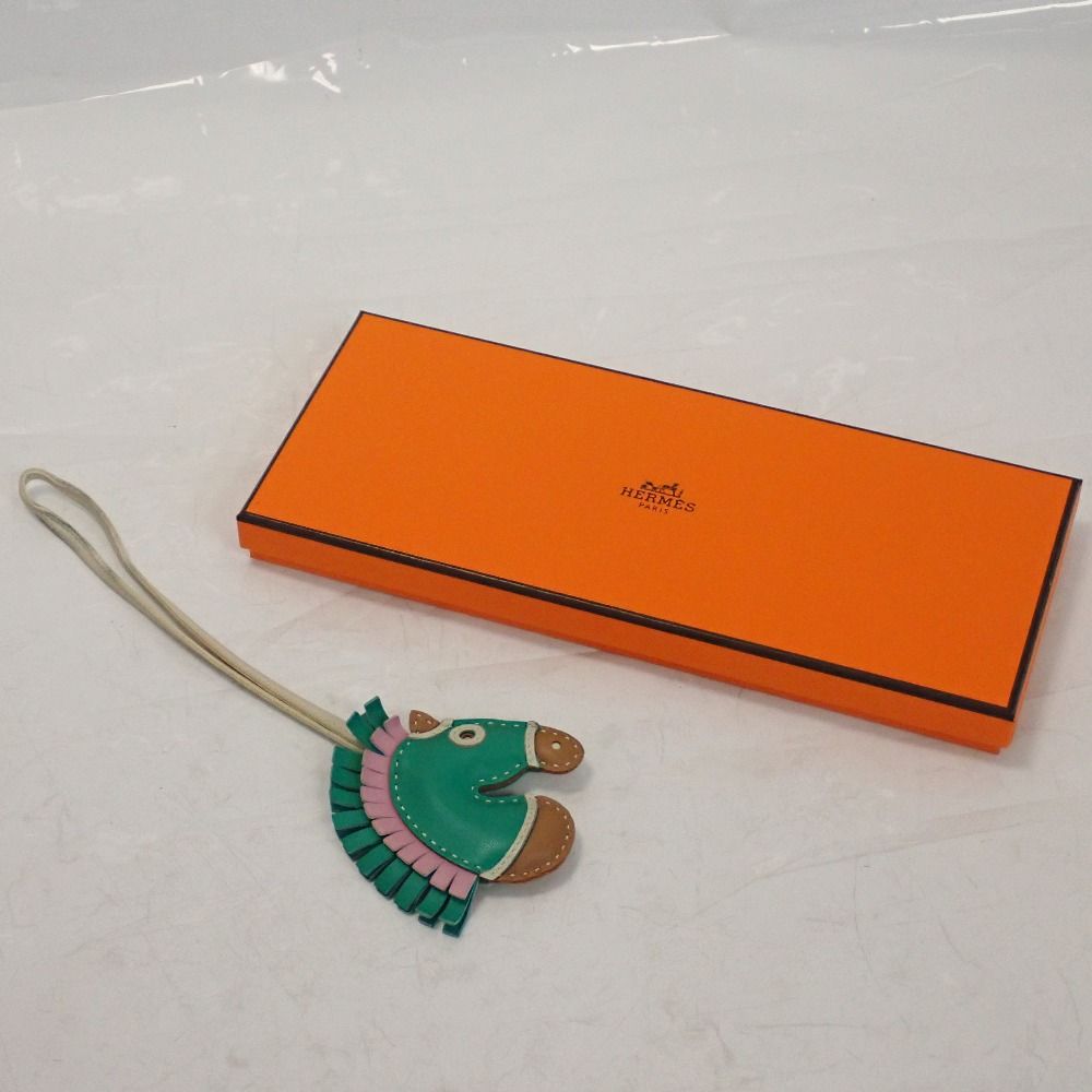 Th9880312 エルメス チャーム ジージー カマイユ 馬 U刻印 本革