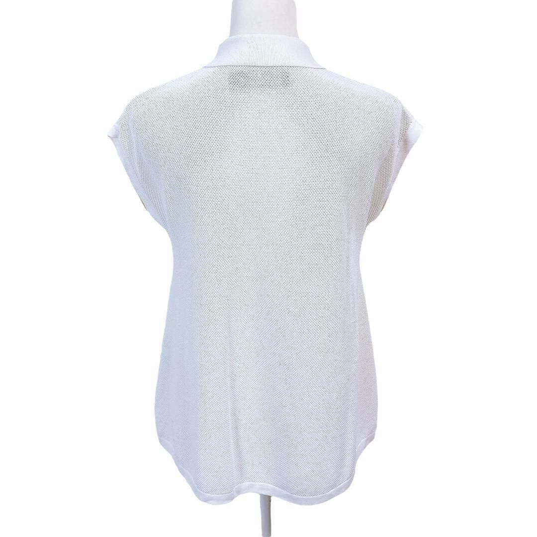 10 胸元ロゴ刺繍