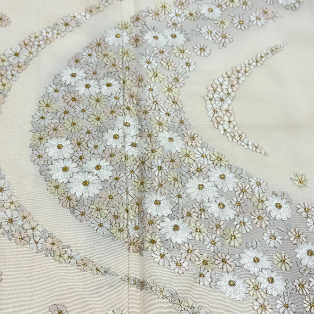 訪問着 身丈162cm 裄丈67.5cm L 袷 菊 流水 刺繍 金糸 クリーム