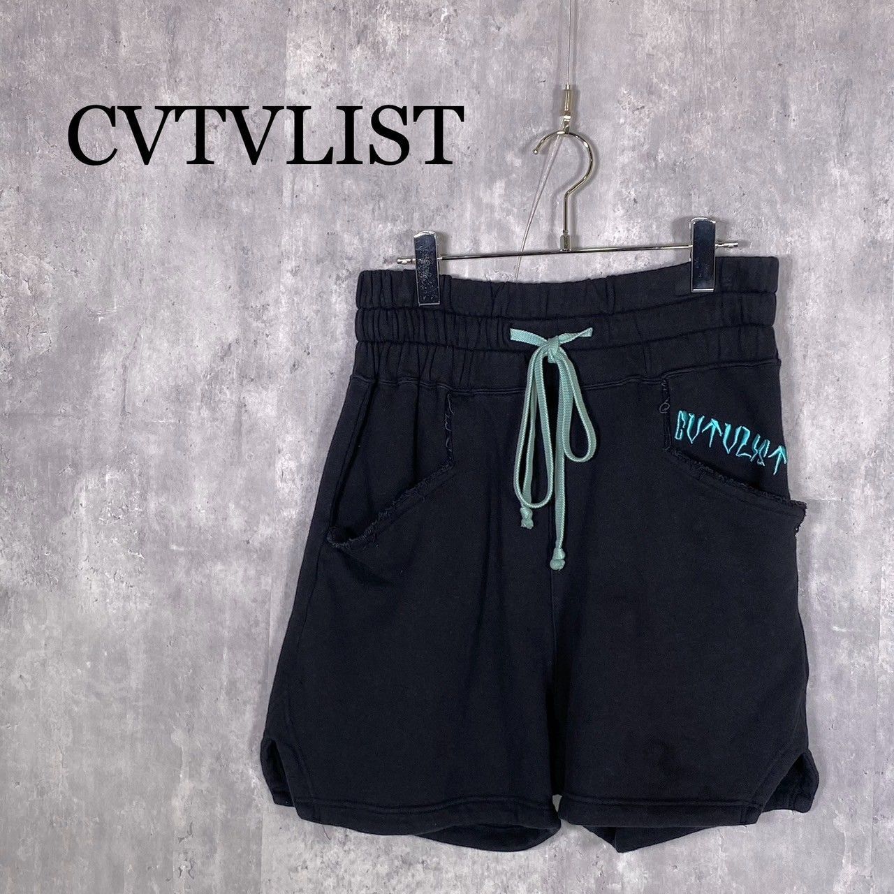Catalyst タイダイショートパンツ ロゴ 刺繍 メンズ カタリスト CVTVLIST』カタリスト (1) ロゴ刺繍 ハーフパンツ - メルカリ
