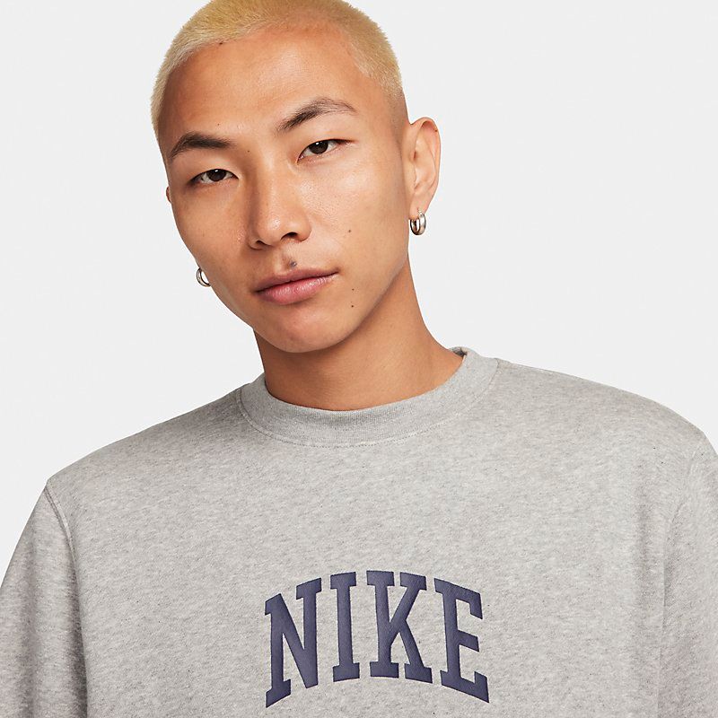 ナイキ トレーナー 長袖 メンズ スウェットシャツ NIKE Club クルーネック スポーツウェア ロゴ スエット トレーニング  スポーティ  服 nike 灰色 グレー メンズウェア  /FN2611-063