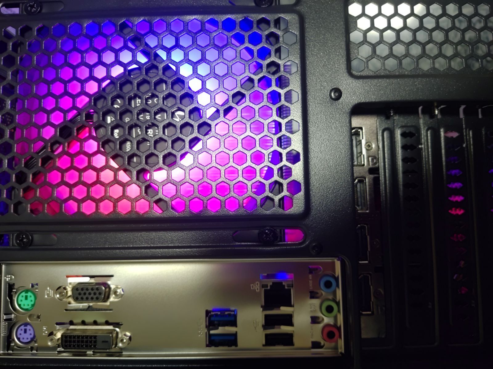 パルワールド付属 高コスパミドルハイゲーミングPC - メルカリ