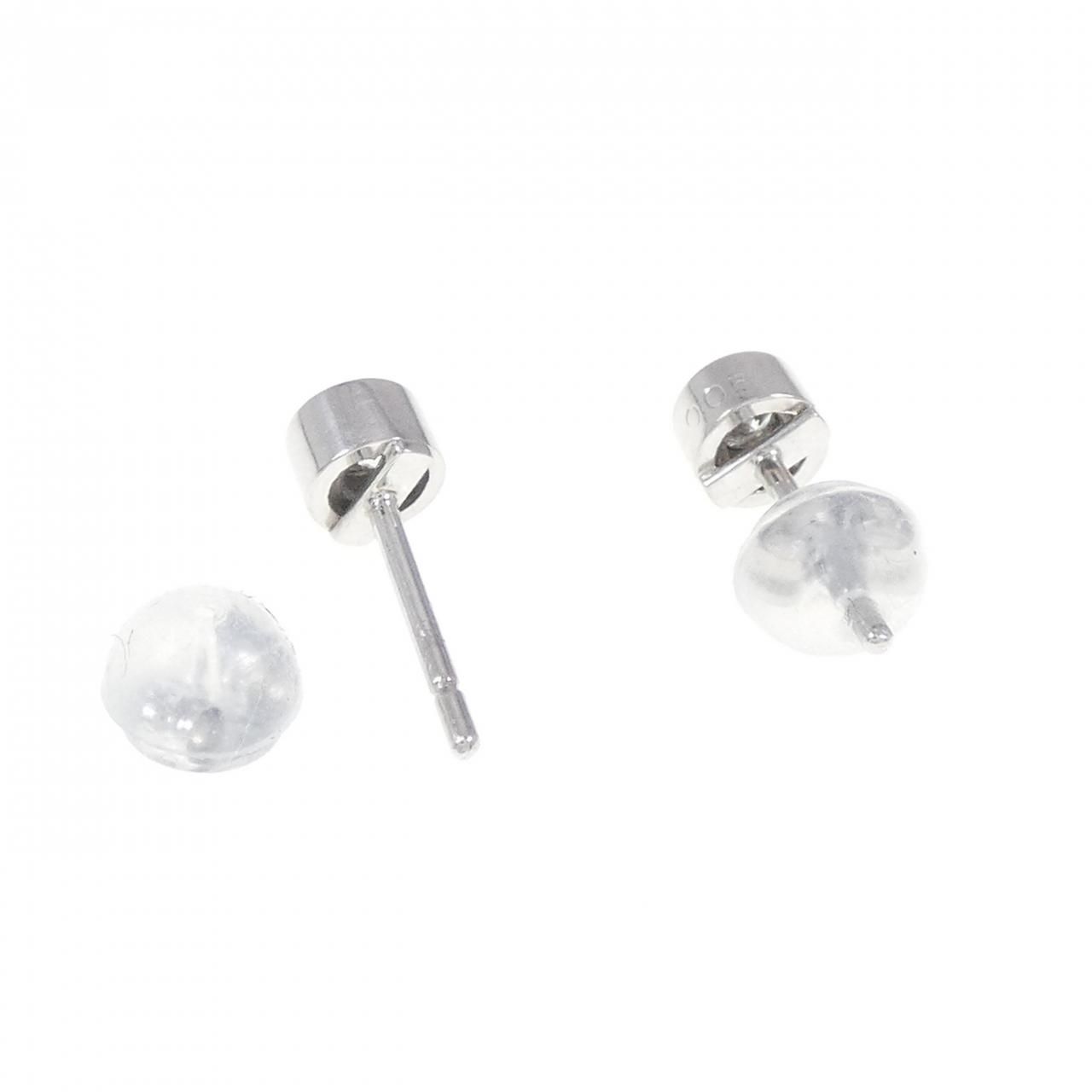 ピアス 0.10CT