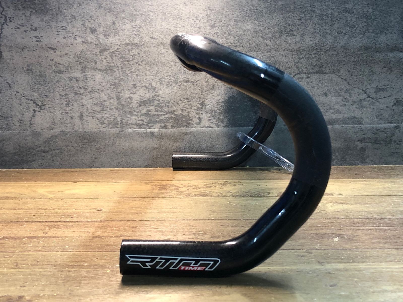 JJ133 タイム TIME ERGOFORCE カーボンハンドルバー ブラケット部外-外420mm クランプ部付近にクラックのためジャンク