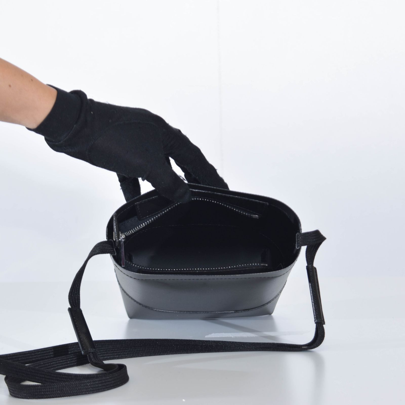 マルニ ショルダーバッグ PVC MARNI SBMQ0068A0 P5769 00N99 楽天市場】マルニ ショルダーバッグ メンズ レディース PVC