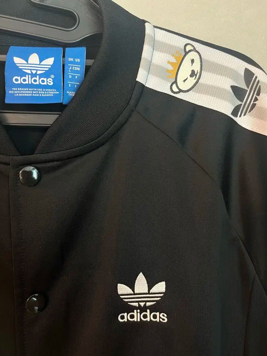 adidas アディダス