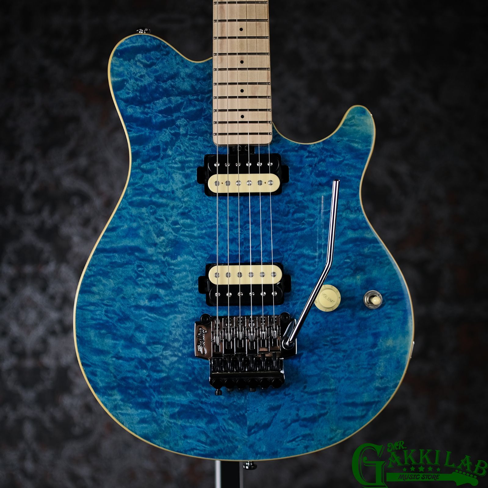 Sterling by MUSIC MAN AX40 Trans Blue 【3.50kg】 - メルカリ