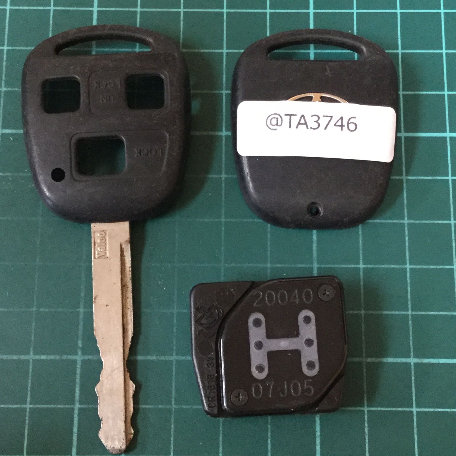 TA3746 トヨタ 純正 キーレス 3ボタン トランクボタン アリスト