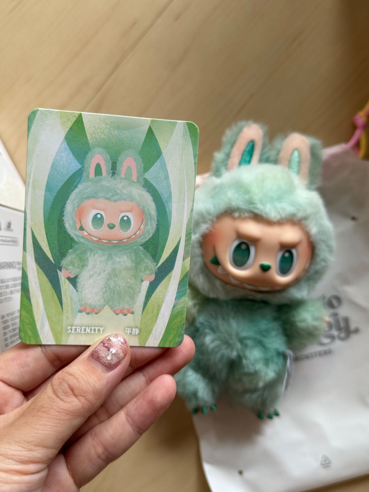 正規品 ラブブ Big into Energy セレニティ 緑色 ポップマート 出品/購入可】話題沸騰！ラブブ「Big into Energy」人気の秘密と