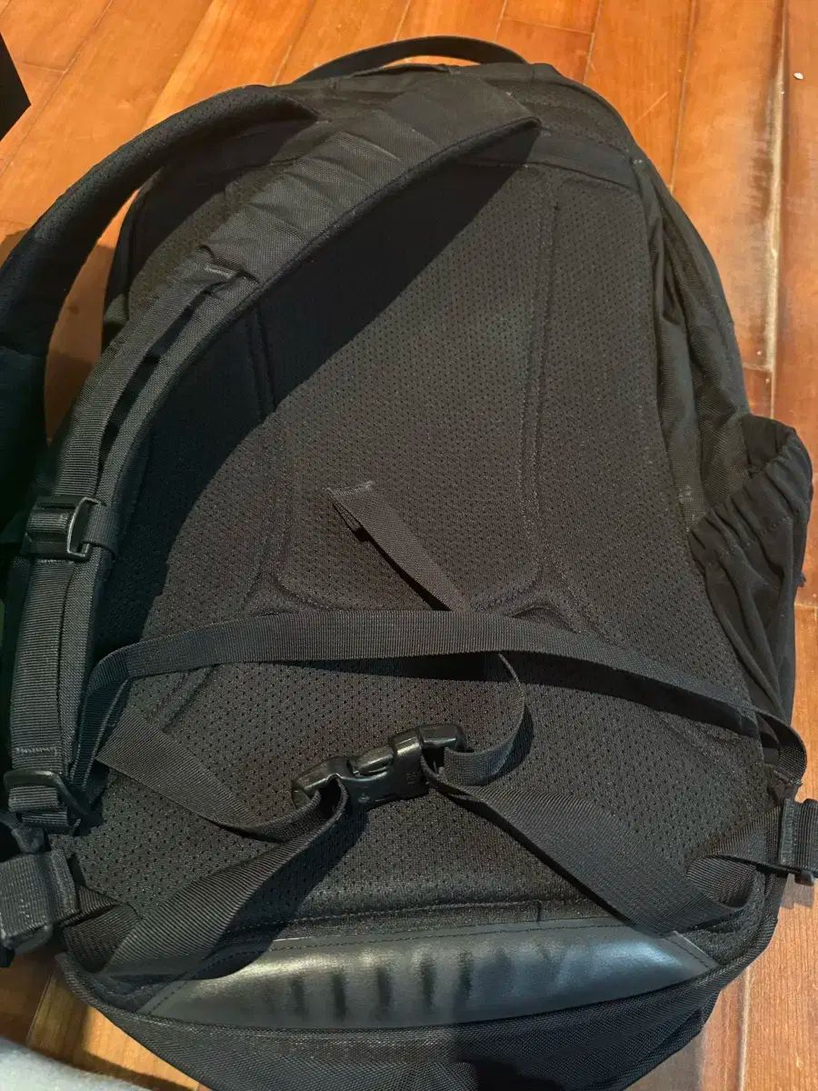 【Dio様購入予定】アークテリクス マンティス32 ブラック ARC'TERYX(アークテリクス) Mantis (マンティス) 32 バックパック 販売