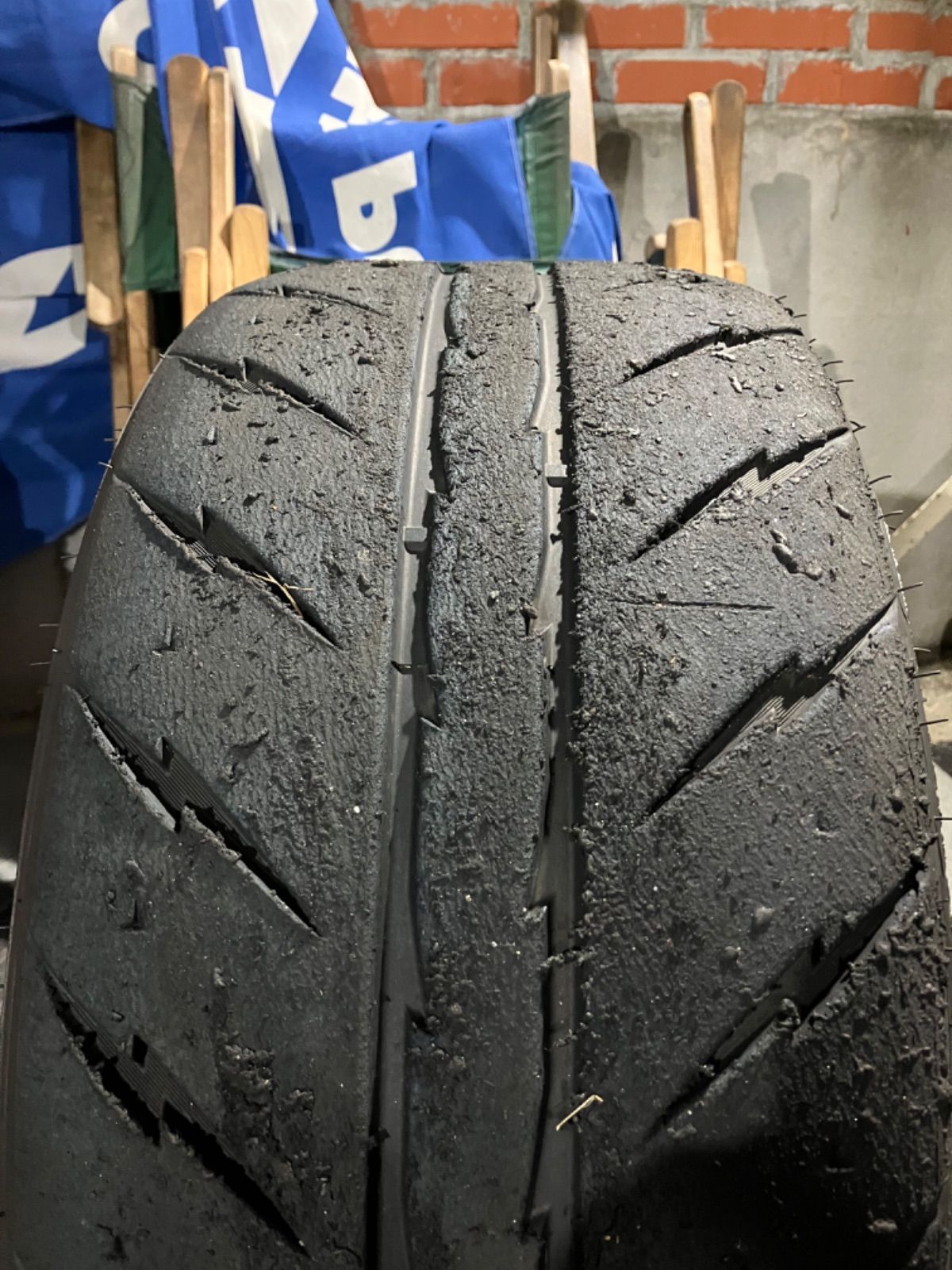 245/35R18 シバタイヤ SHIBATIRE REVIMAX R23 TW200 中古タイヤ2