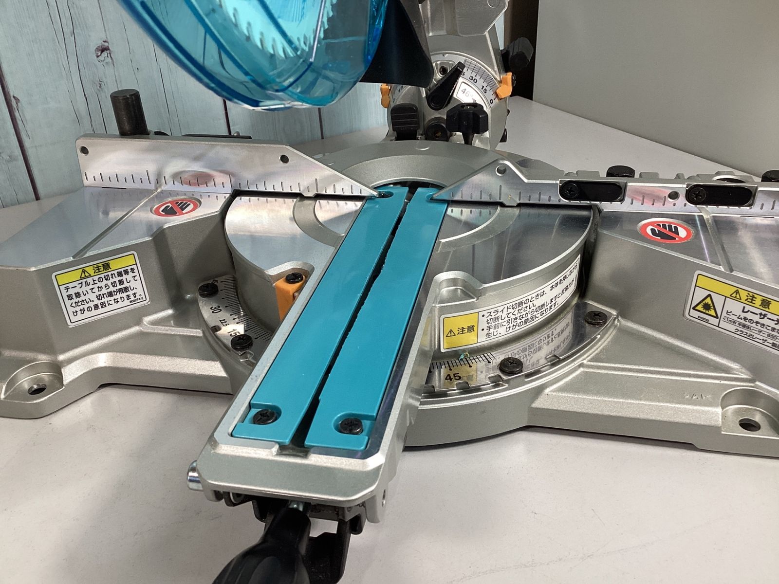 makita コードレススライドマルノコ