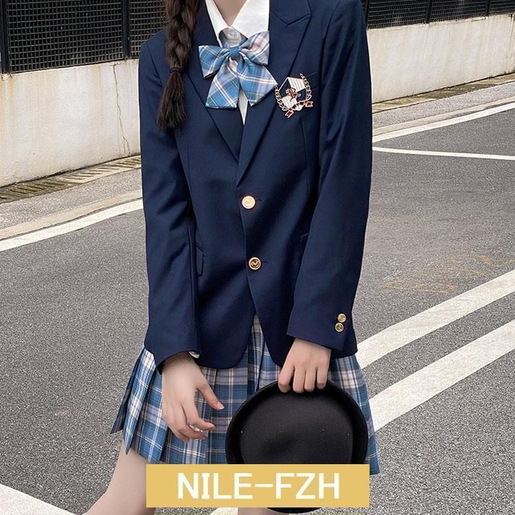 制服