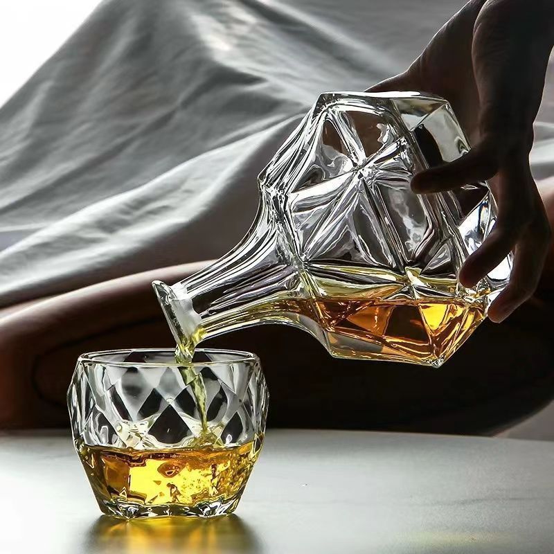 ギター型 デキャンタ ガラス製 全高 約 50cm インテリア 置物 ウイスキー ギター型 デキャンタ ガラス製 全高 約 50cm インテリア 置物