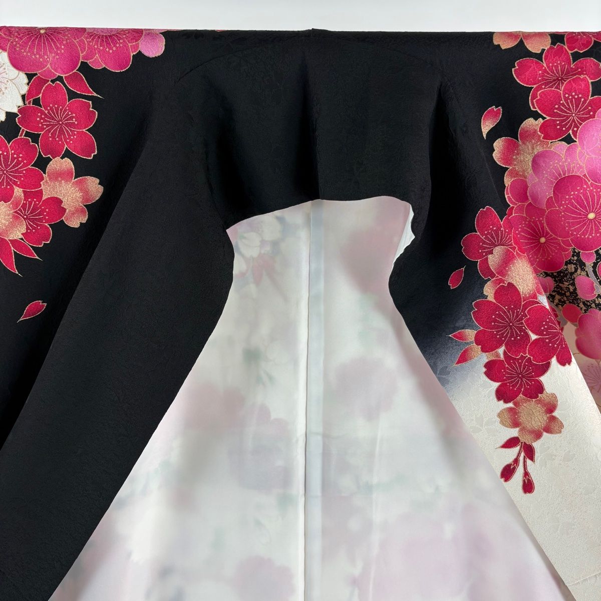 振袖 身丈170cm 裄丈67cm M 袷 桜 牡丹 箔 金彩 クリーム 正絹