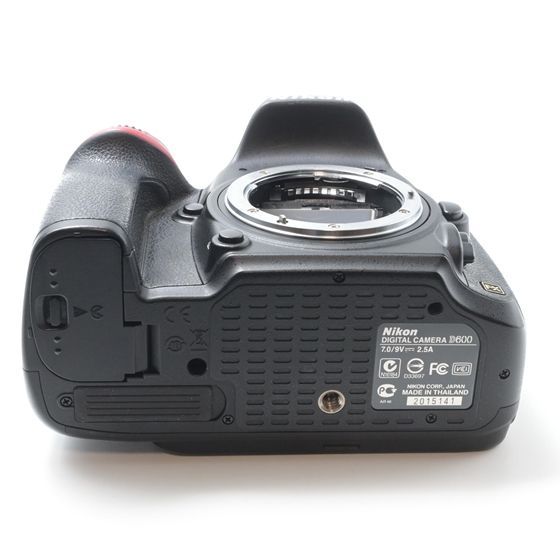 新品級】 Nikon D600 ボディ - メルカリ