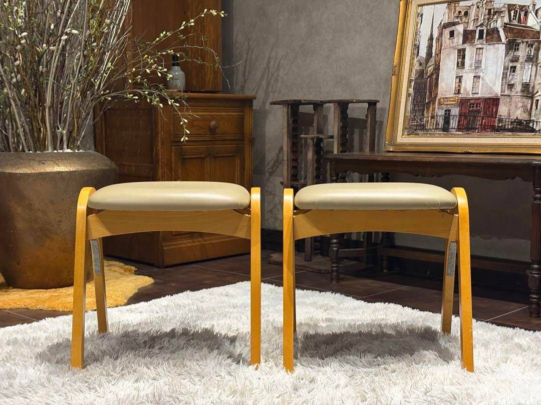 スタッキング スツールチェア 合皮レザー モダン アイボリー 積み重ね椅子 IZ