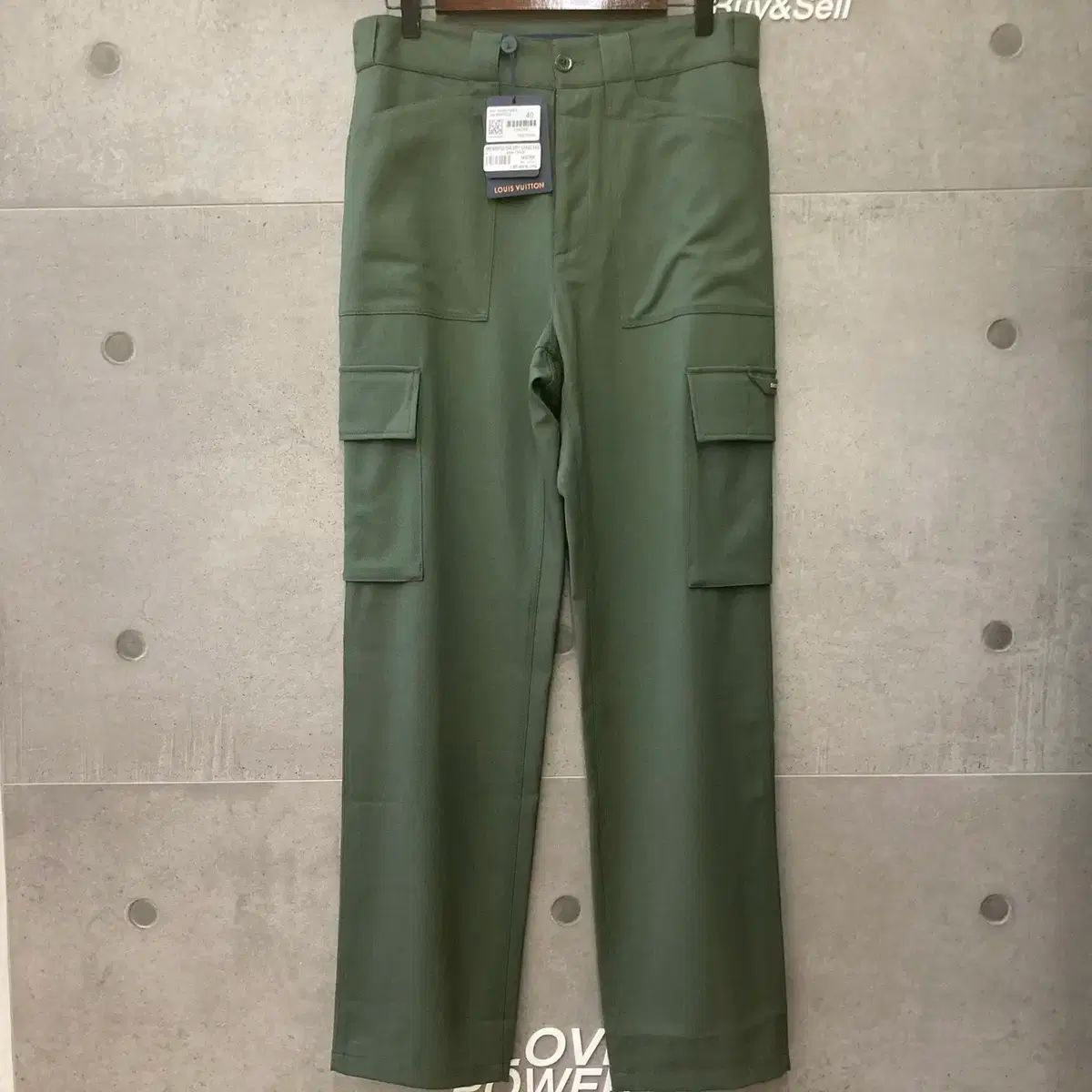 新品 40 Louis Vuitton(ルイヴィトン) ソフト カーゴパンツ カーキ 