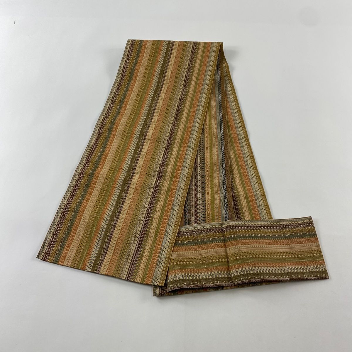 【美品】夏物帯　名古屋帯　八寸　松葉仕立て　ベージュ　C 名古屋帯 美品 秀品 夏帯 八寸名古屋帯 松葉仕立て トンネル