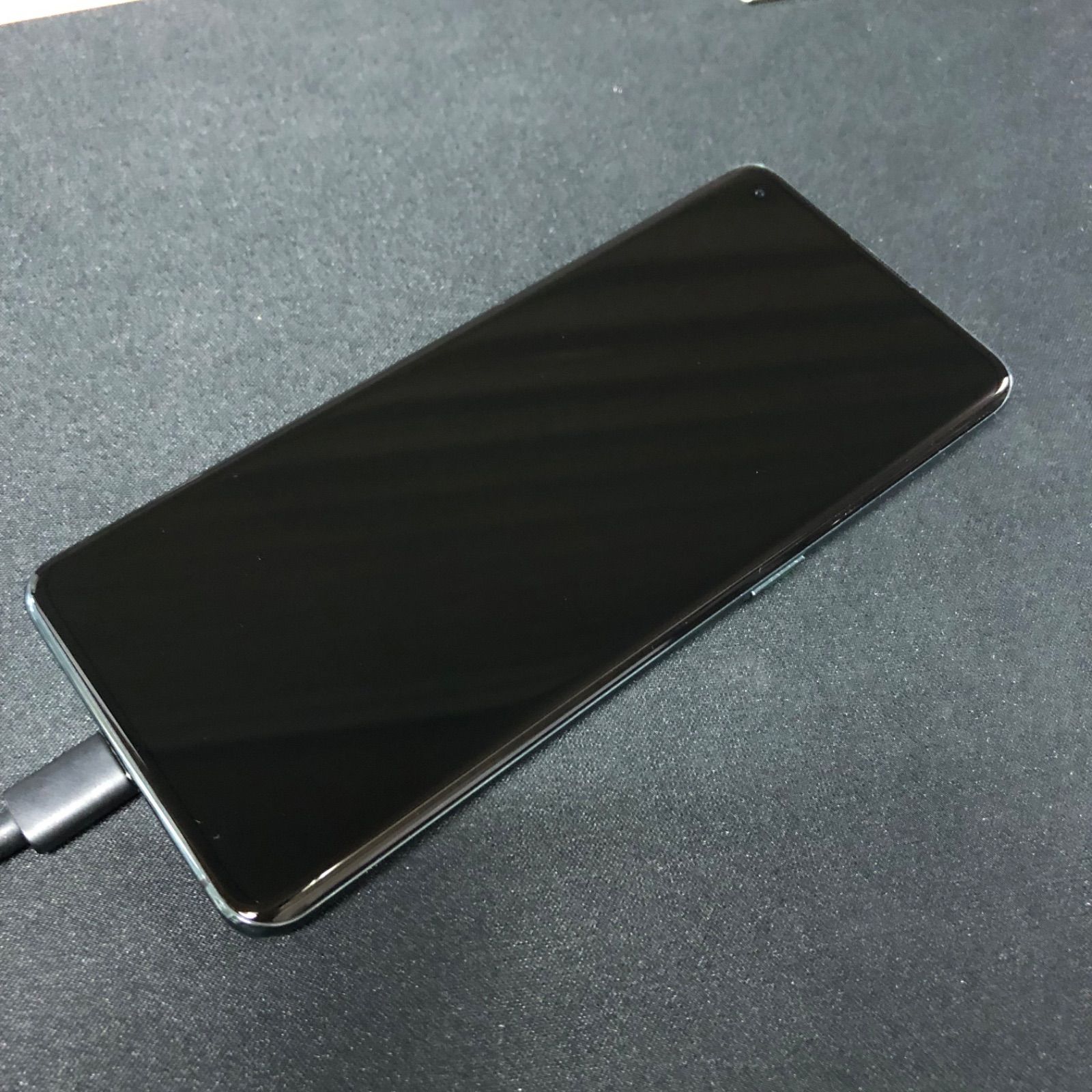 美品】OPPO Find X3 Pro au SIMロック解除済 GB OPG03 シルバー