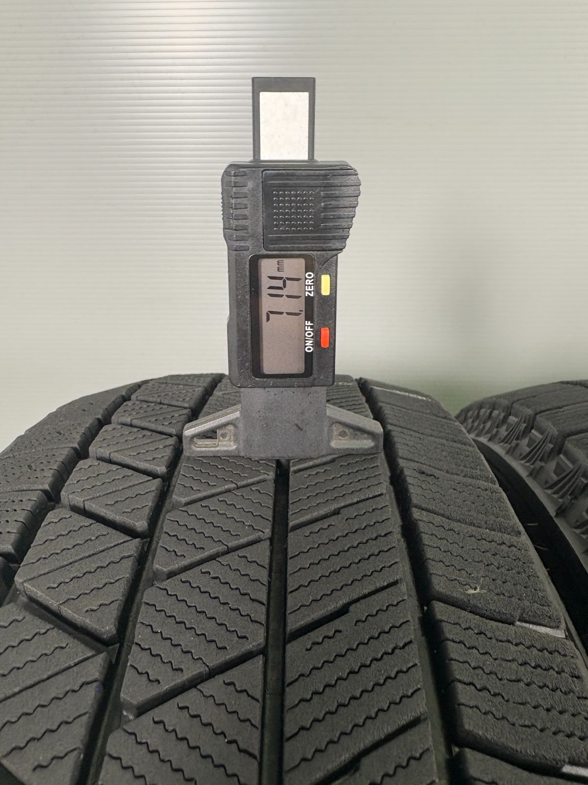 ブリヂストン VRX3