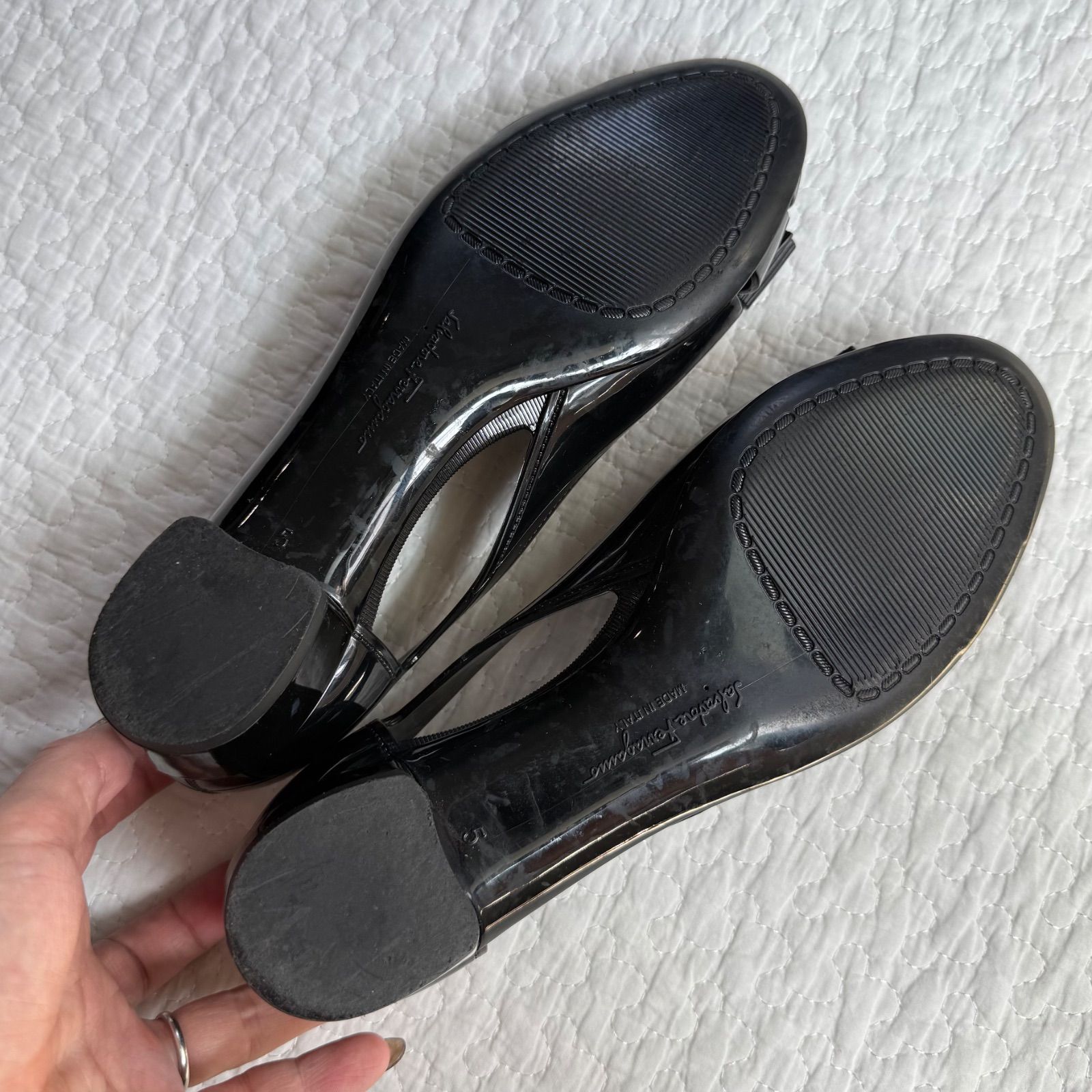 サルヴァトーレ　フェラガモ　VARA JELLY Amazon | [フェラガモ] 靴 レディース パンプス 03 5656 0726363