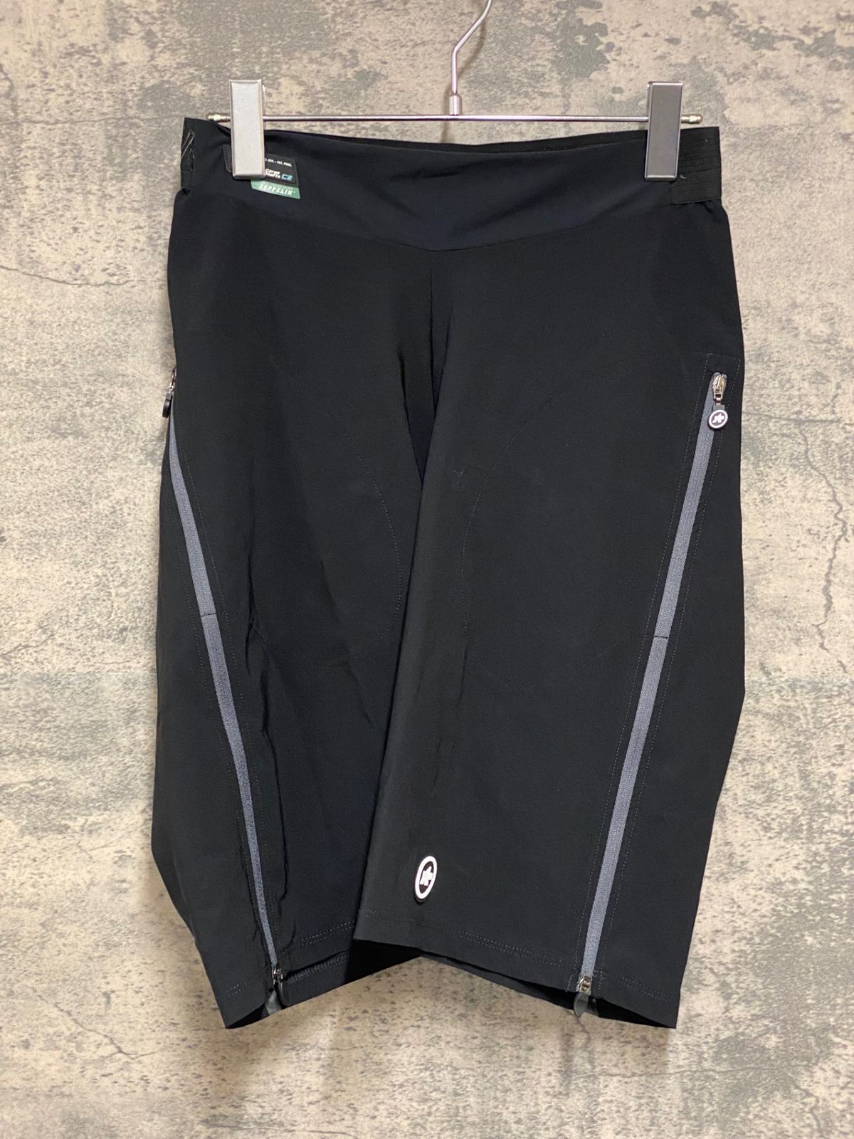 JL095 アソス assos MILLE GTC ZEPPELIN CARGO SHORTS C2 サイクルパンツ 黒 S 膝丈