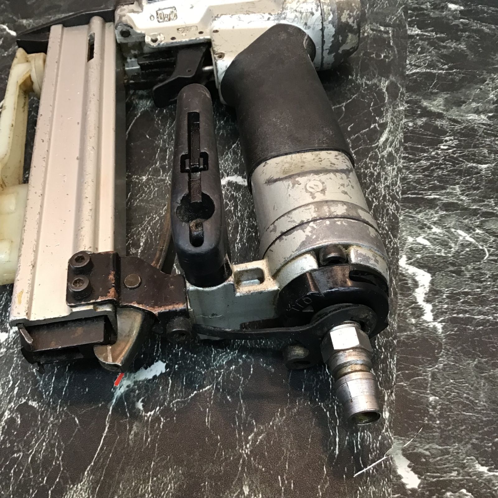〇マキタ(makita) 常圧エアタッカ 10mm AT1025AK【八潮店】 - メルカリ