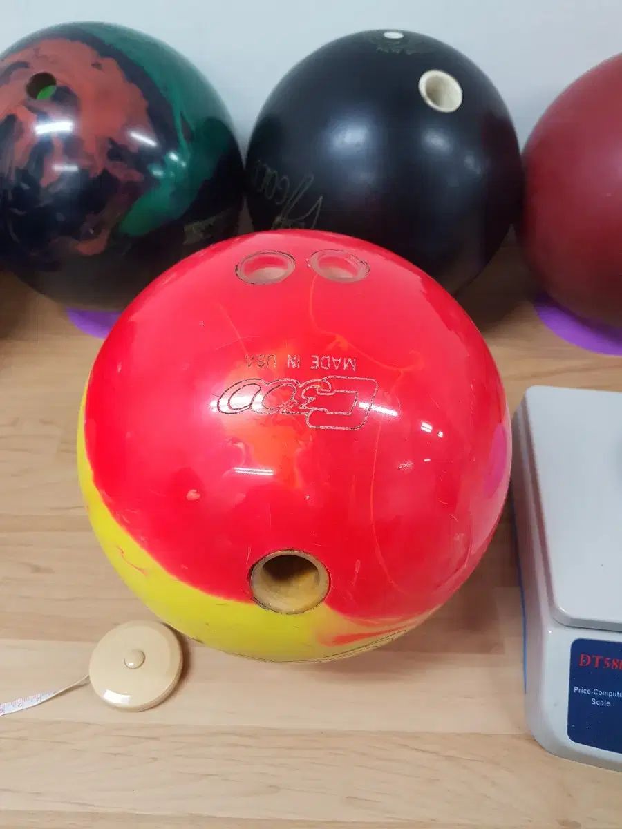 中古ボーリングボール 14p ホワイトドット スペアボール - メルカリ 中古ボーリングボール 14p ホワイトドット スペアボール - メルカリ