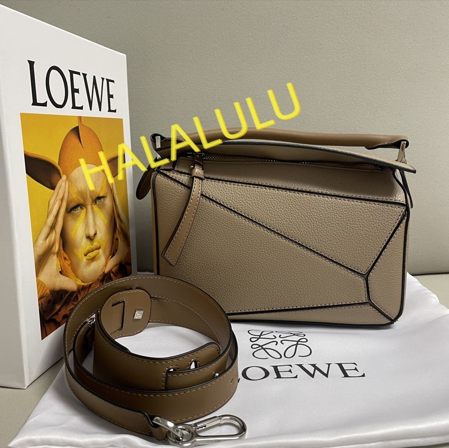 LOEWE ロエベ  クロスバック ショルダーバック