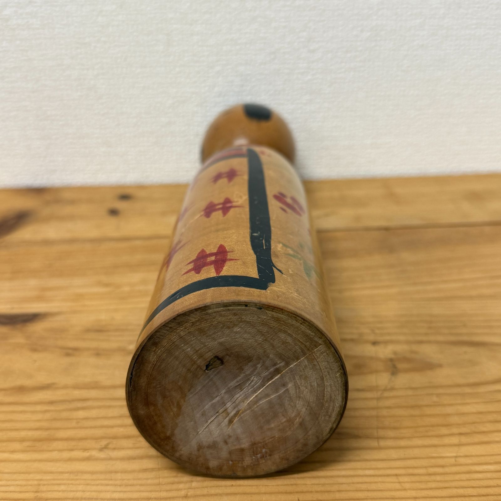 こけし　伝統工芸品　昭和レトロ　小野寺正徳　奥山庫冶　他　まとめ　16セット　T 小野寺正徳 秋田川連 伝統こけし 23cm - メルカリ